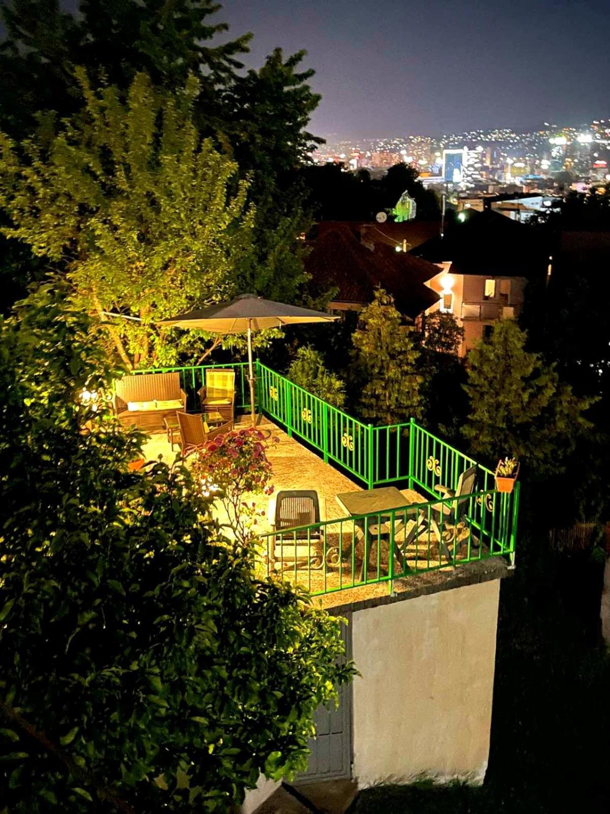 Апартаменты Garden Free Parking Сараево Экстерьер фото